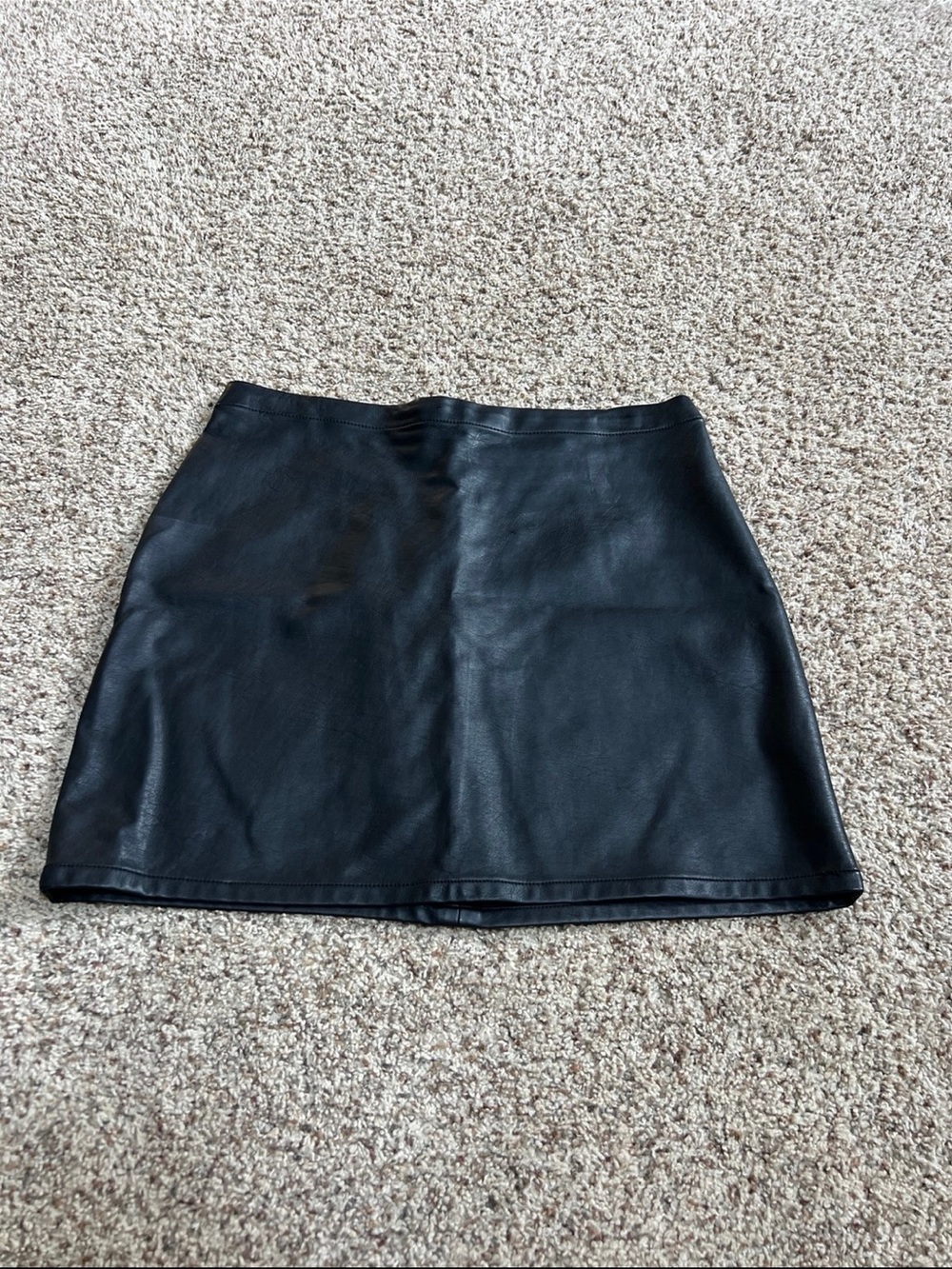 Forever 21 Black Faux Leather Mini Skirt Size Medium